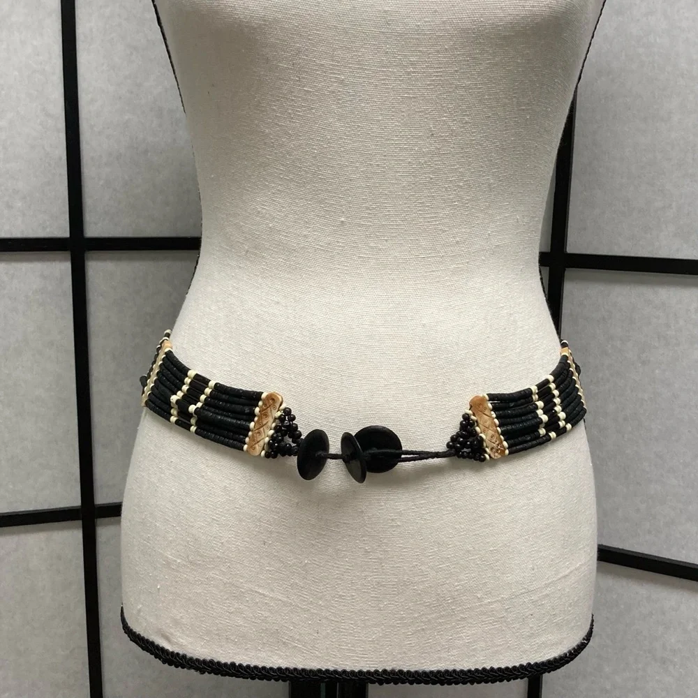Vintage 1970s handmade bone & horn bead belt.